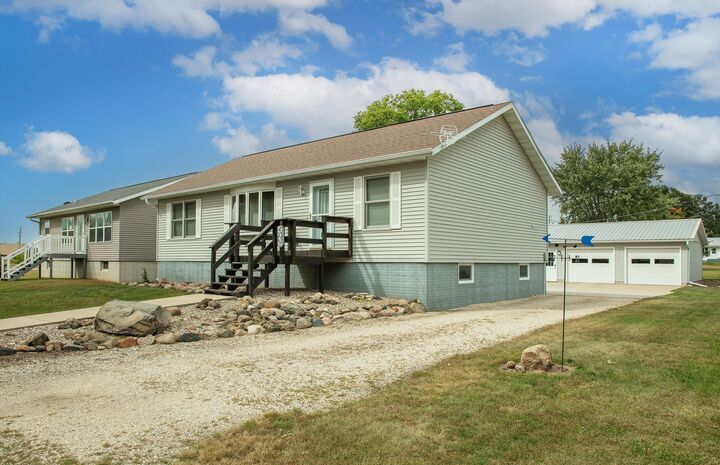 526 W Weare Street  Clarksville IA 50619 photo
