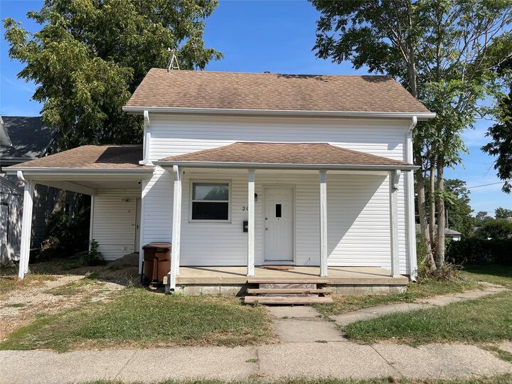 204 S 5th Street  Marshalltown IA 50158 photo