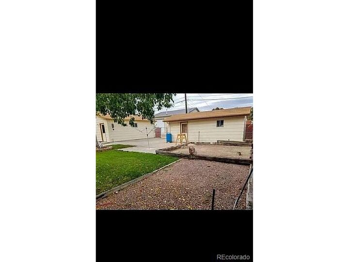 Property Photo:  807 Harding Ave  CO 81212 