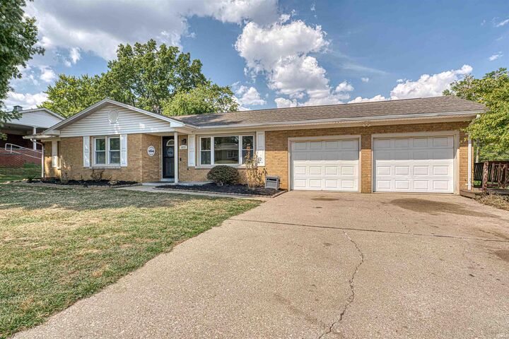 Property Photo:  1613 Country Club Road  IN 47620 