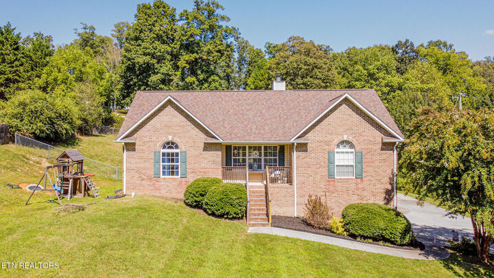 Property Photo: 8434 Coppock Rd TN 37721