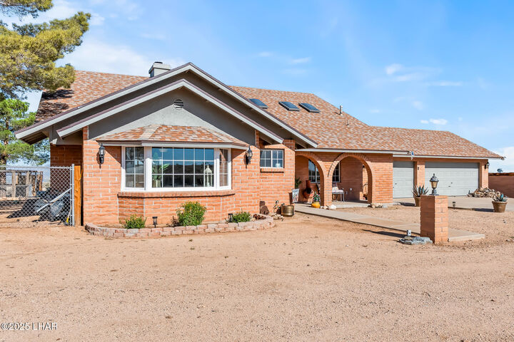 Property Photo: 6499 E Westwind Rd AZ 86401