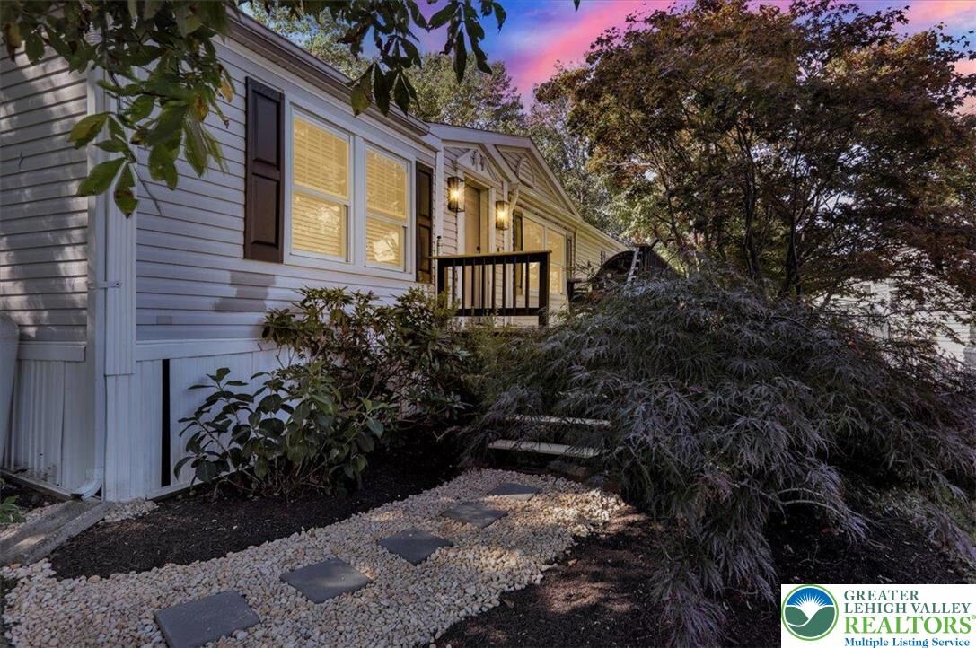 Property Photo: 83 Mansfield Drive PA 18062