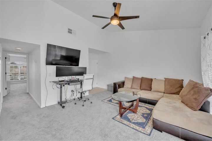 Property Photo:  4806 Normandy Place E-203  FL 32811 