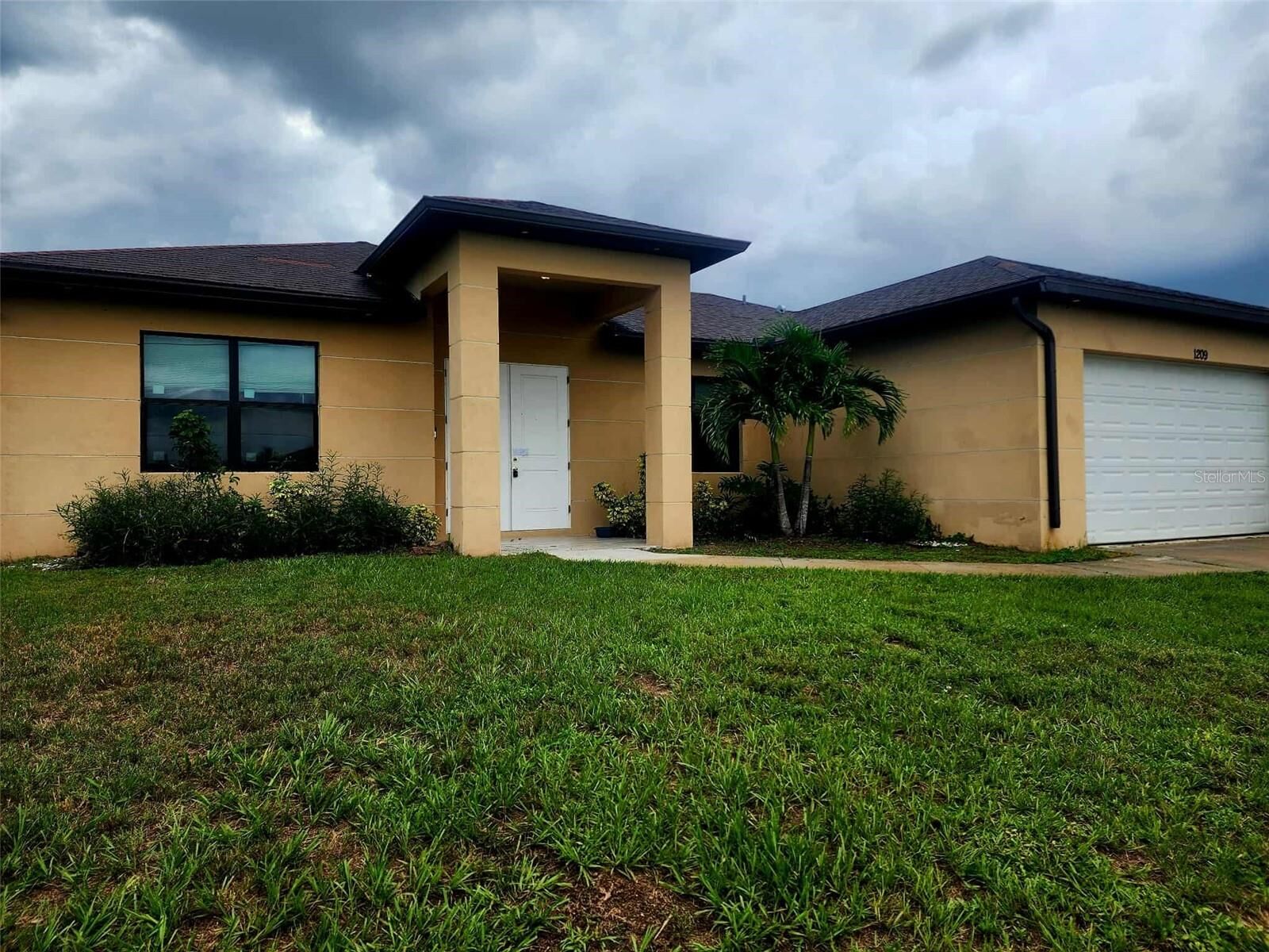 Property Photo: 1209 NW 20th Street FL 33993