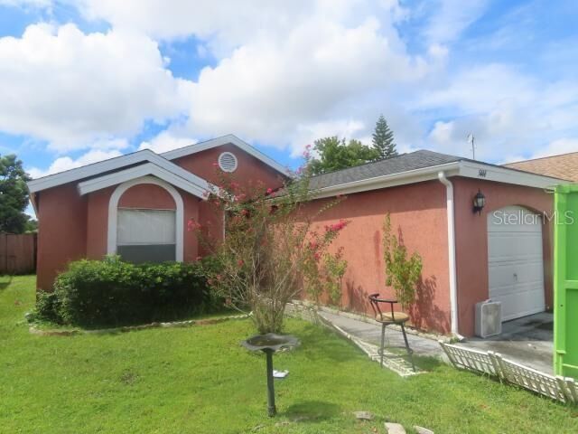 5444 Blueberry Drive  Orlando FL 32811 photo