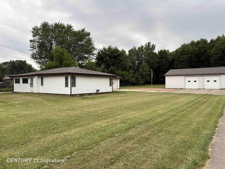 Property Photo:  3287 Lauria Road  MI 48706 