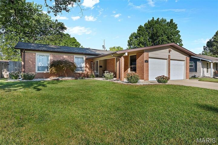 Property Photo:  3247 Erin Drive  IL 62040 