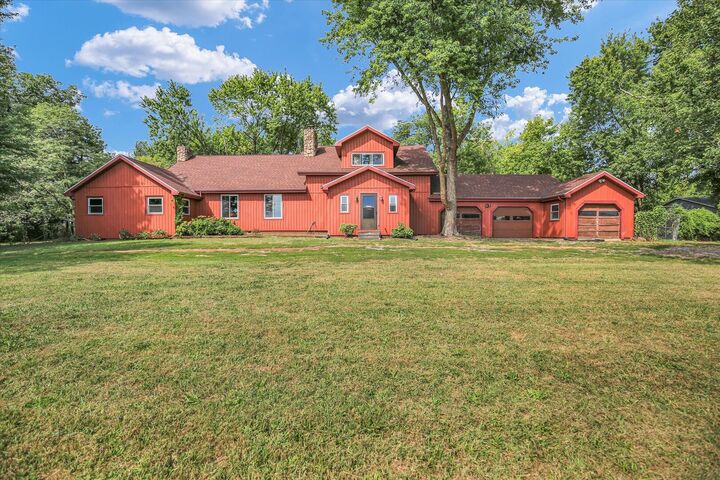 2303 County Road 1100 E  Champaign IL 61822 photo
