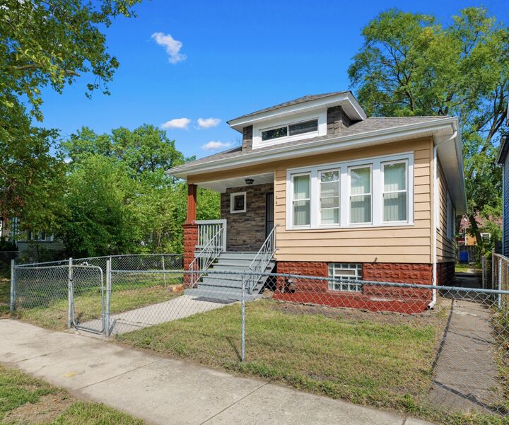 Property Photo:  12127 S Normal Avenue  IL 60628 