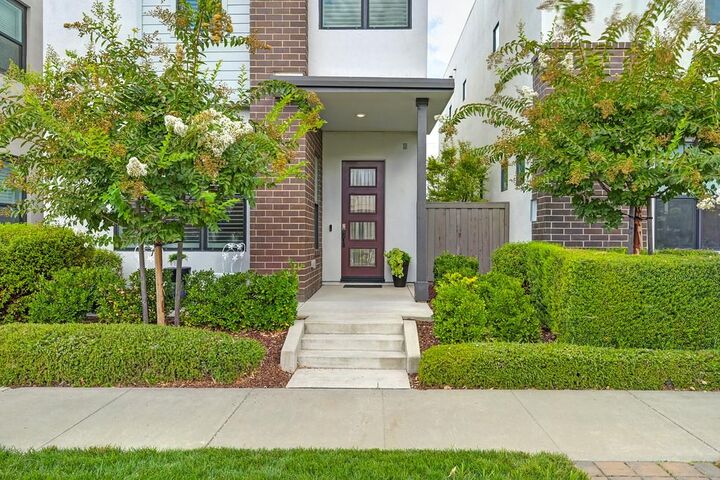 Property Photo: 142 Fonseca Street CA 95816