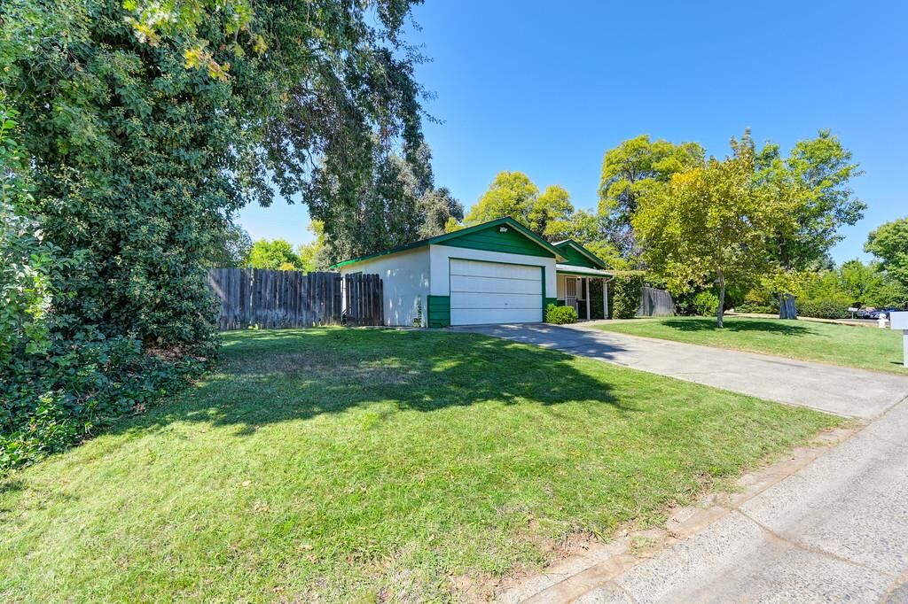 Property Photo:  8576 Hilton Way  CA 95628 