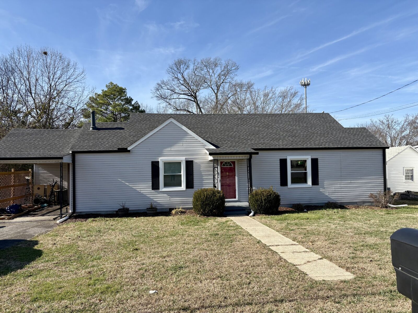 Property Photo: 204 S Hillcrest Dr TN 37160