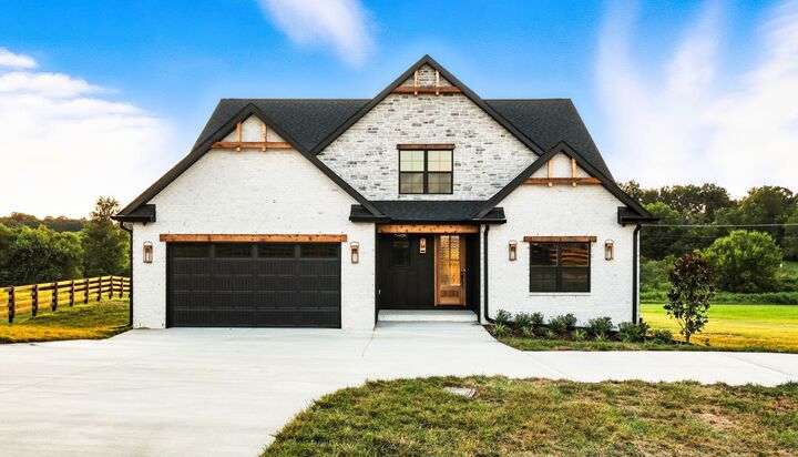 230 Hall Ct  Adams TN 37010 photo