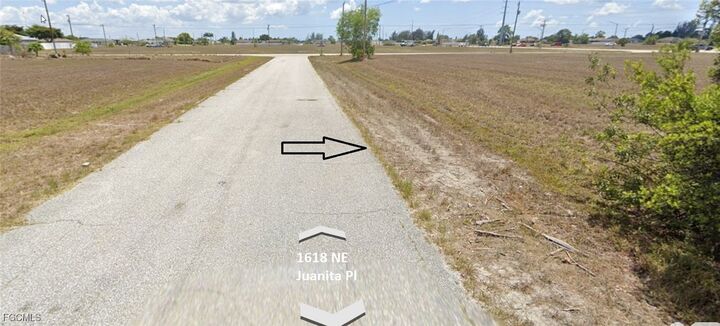 Property Photo:  1618 NE Juanita Place  FL 33909 