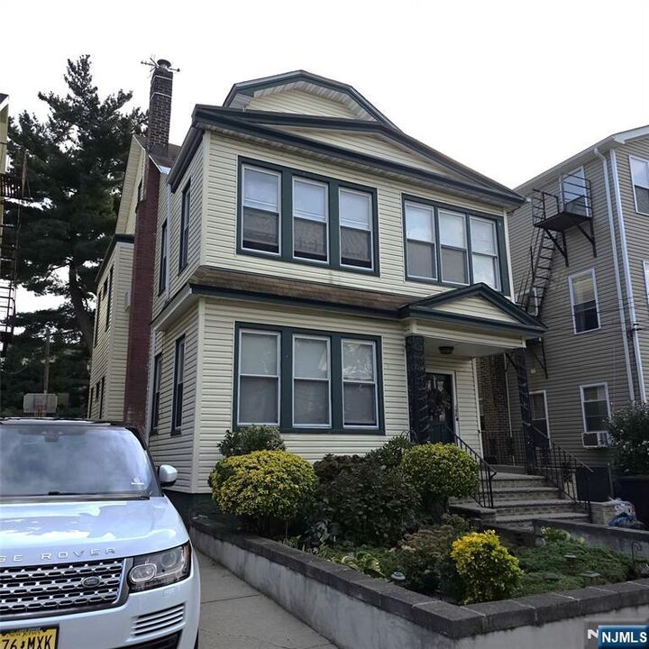 Property Photo:  186 Scheerer Avenue  NJ 07112 