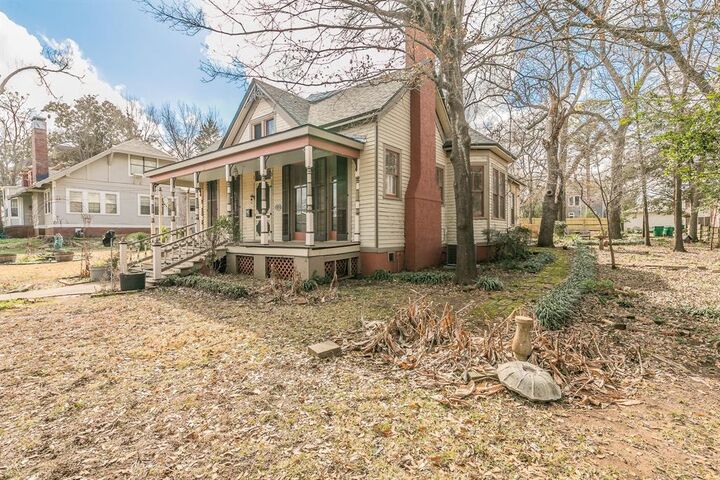 Property Photo: 511 S Royall Street TX 75801