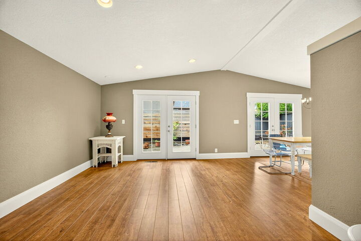 Property Photo: 767 Twin Pines Circle OR 97520