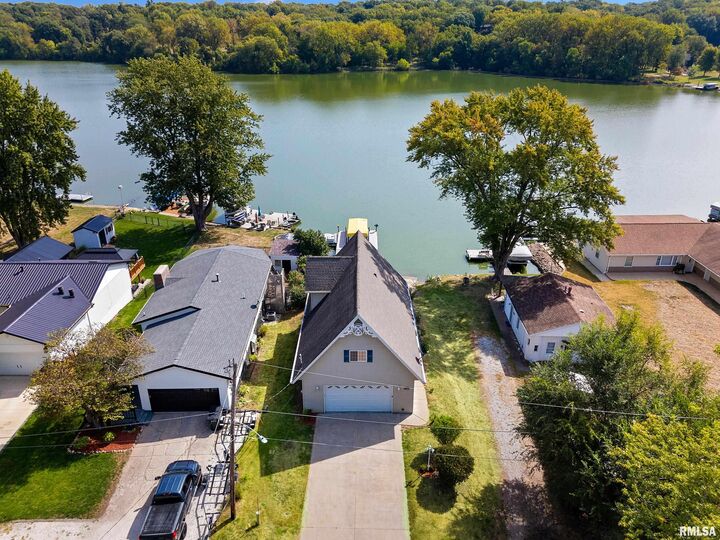 Property Photo: 1800 Mitchell Street IL 61554