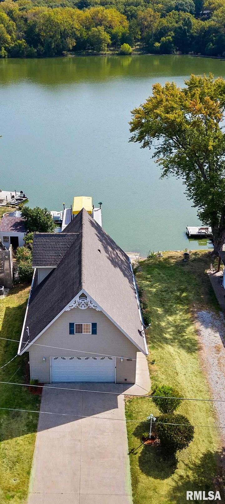 Property Photo:  1800 Mitchell Street  IL 61554 