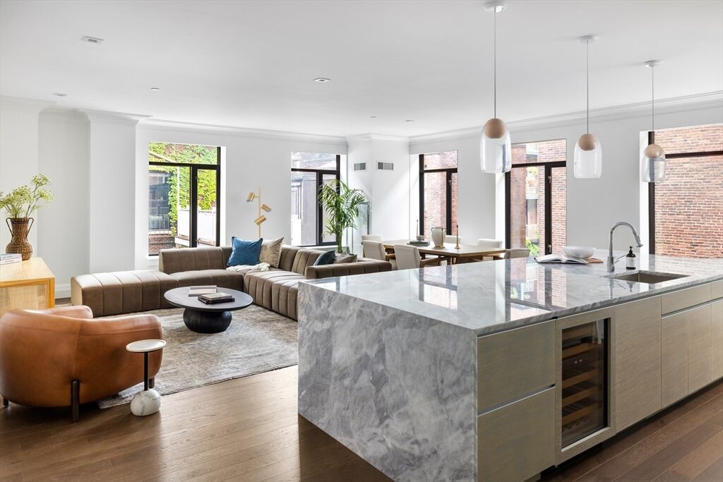 Property Photo: 45 Temple St 202 MA 02114