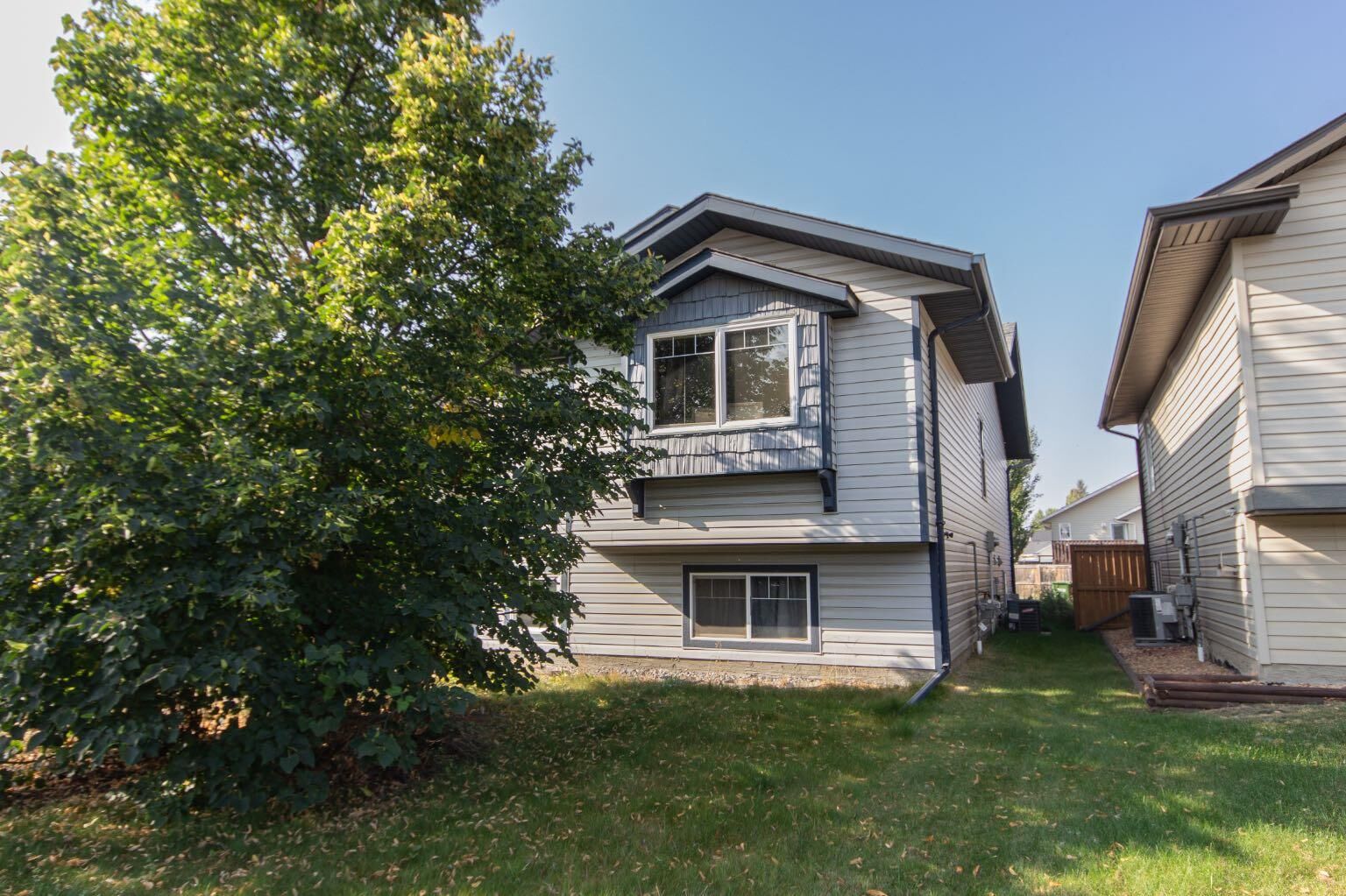 Property Photo: 152 Kentwood Drive AB T4P 1P5