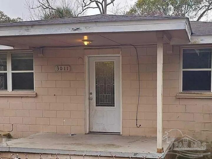 3011 N Tarragona St  Pensacola FL 32503 photo
