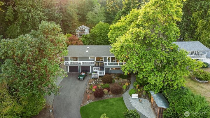 Property Photo:  12079  Sunrise Drive NE  WA 98110 