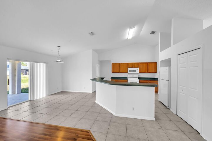 Property Photo: 446 SW South Quick Circle FL 34953