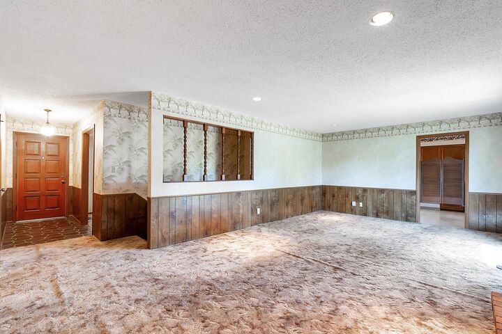 Property Photo: 5419 W York St KS 67215