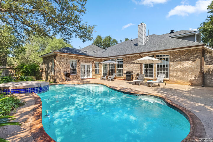 Property Photo: 11 Weyfield TX 78248