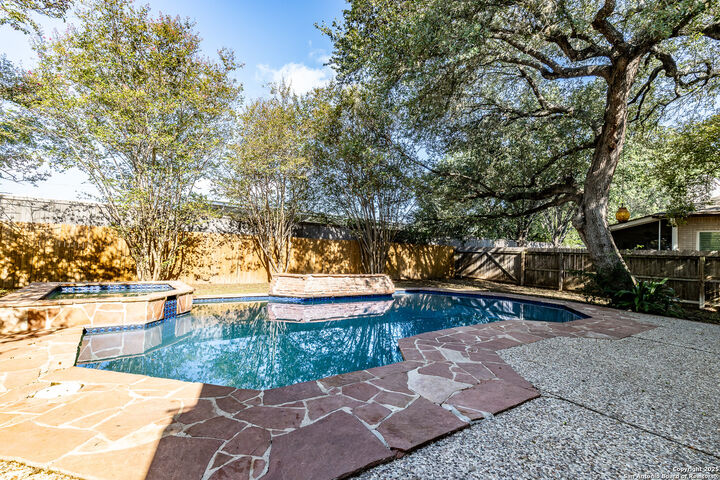 16615 Raven Glenn  San Antonio TX 78248 photo