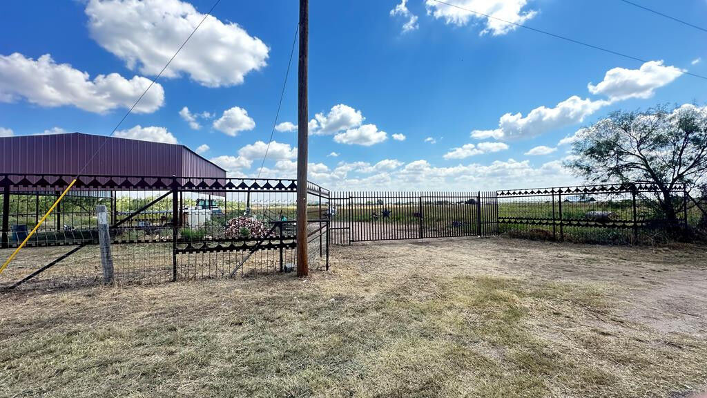 Property Photo: 8424 W Grape Creek Road TX 76901