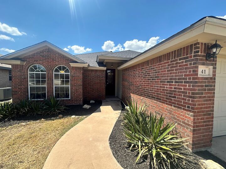 Property Photo: 41 Amberwood Dr TX 76904