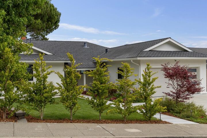 Property Photo:  1820 Capistrano Way  CA 94010 