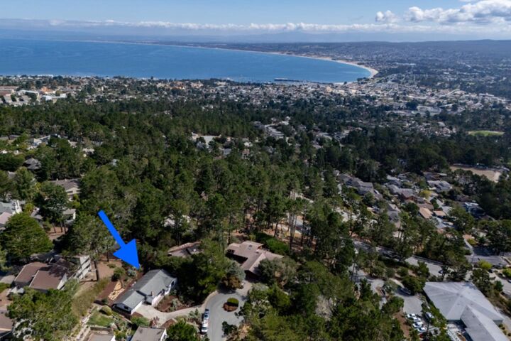 Property Photo:  5 Stratford Place  CA 93940 