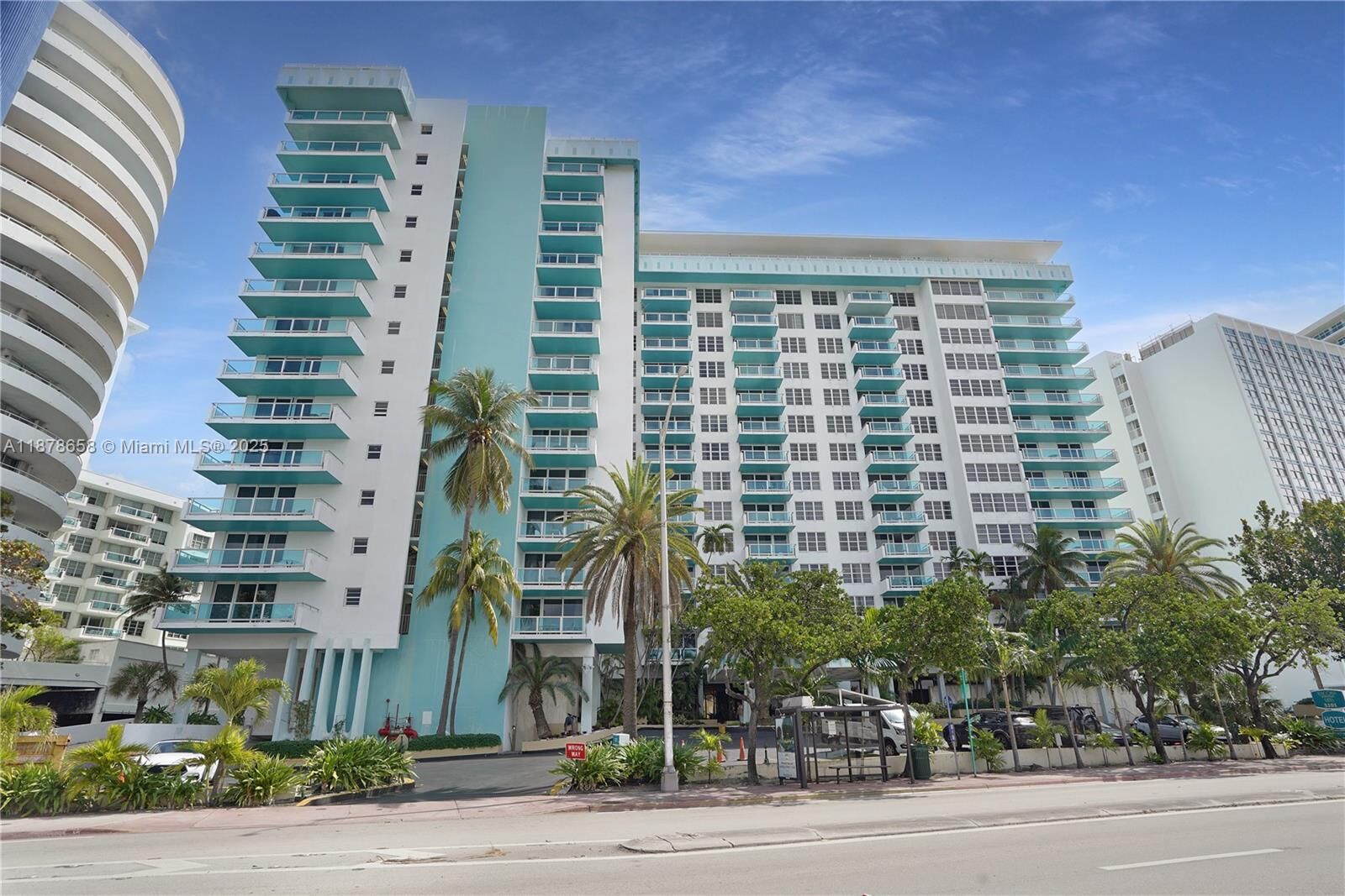 Property Photo:  5101 Collins Ave 14A  FL 33140 