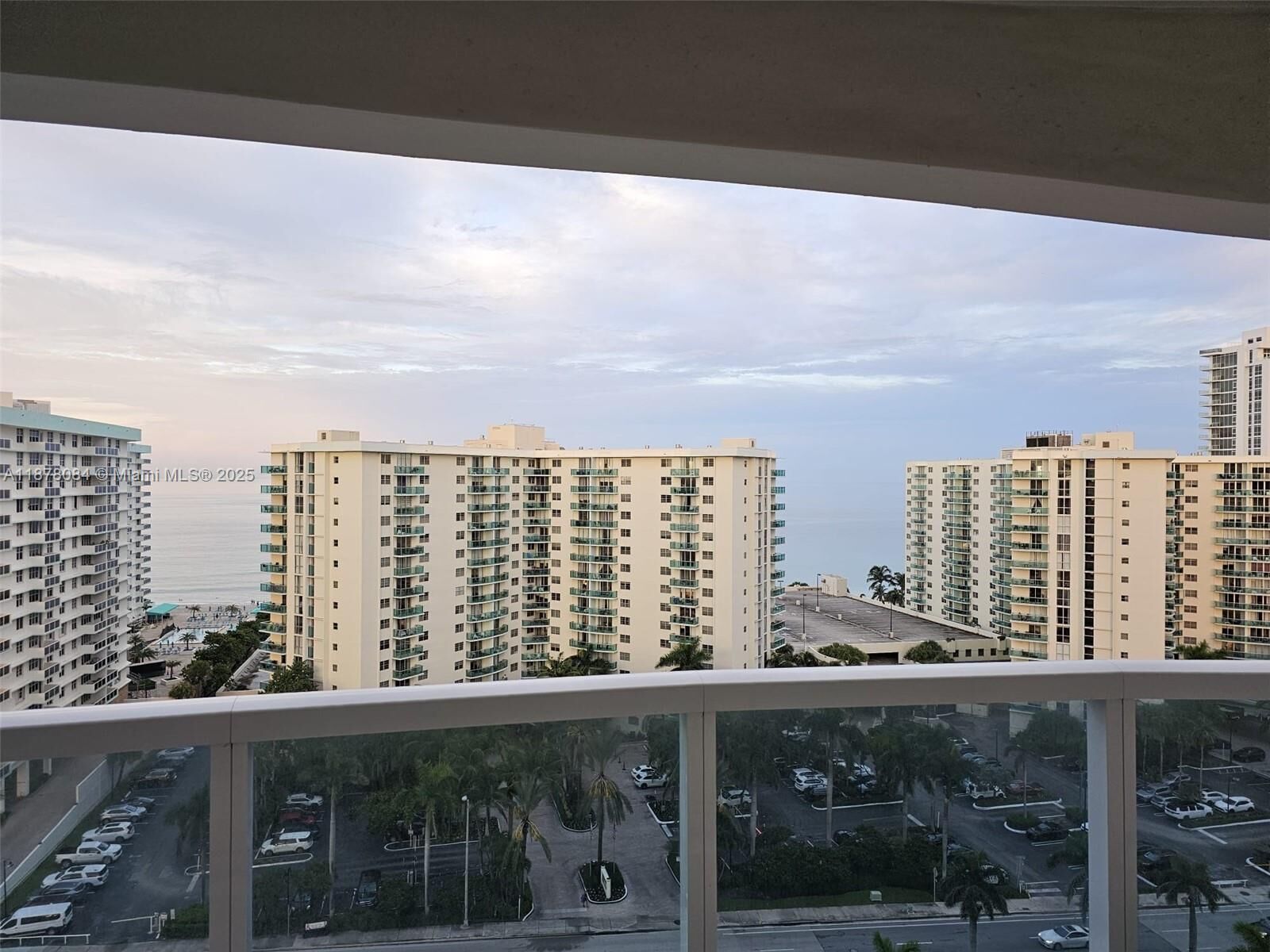 Property Photo:  3800 S Ocean Dr 1518  FL 33019 