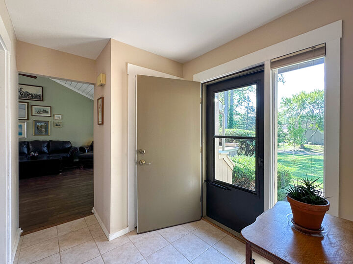 Property Photo:  133 Bannock Lane B  CT 06614 