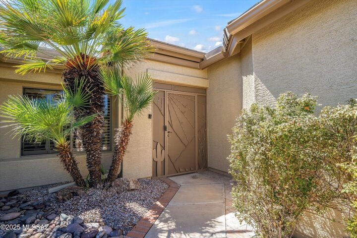 Property Photo: 2426 E Desert Pueblo Pass AZ 85614