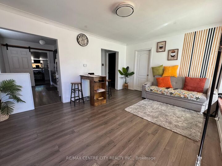 Property Photo:  1709 Cadillac Street  ON N8Y 2V7 