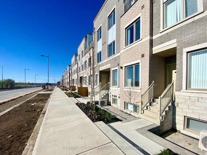 100 Honeycrisp Crescent 337  Vaughan ON L4K 0N7 photo