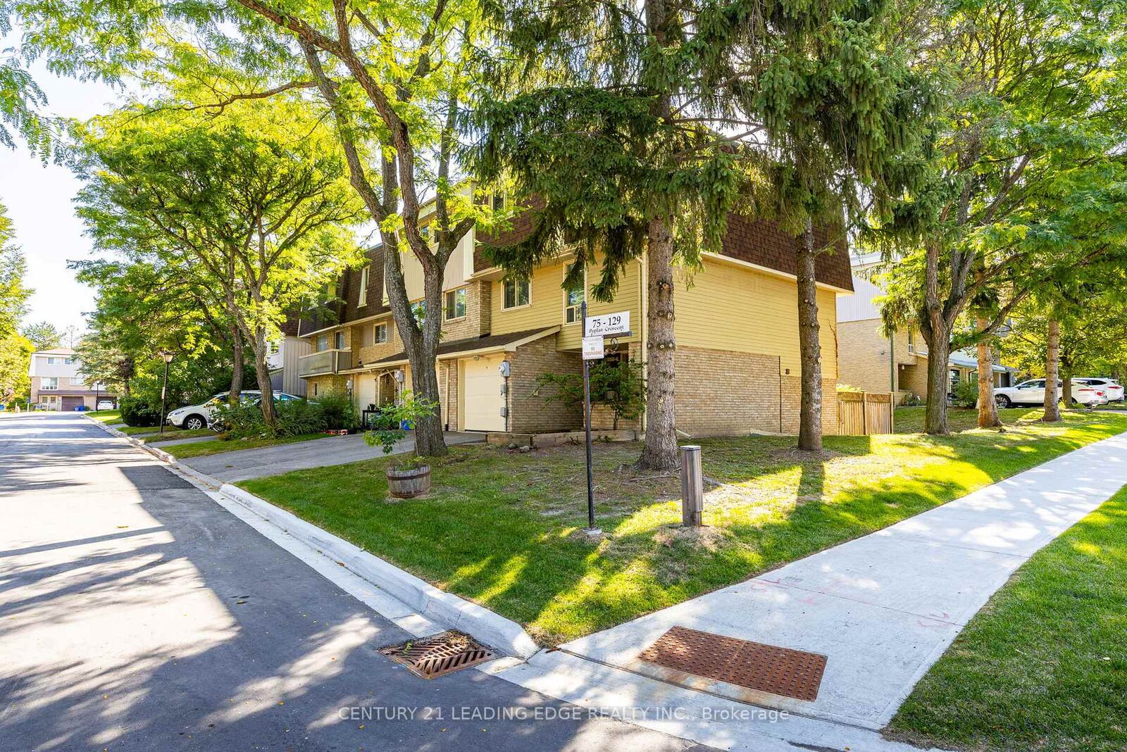 Photo de la propriété:  129 Poplar Crescent  ON L4G 3M4 