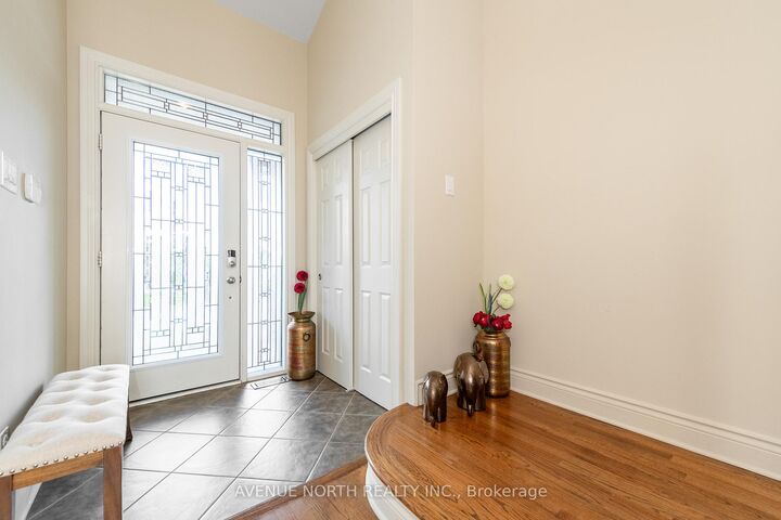 Property Photo:  184 Felicity Crescent  ON K1W 0C2 