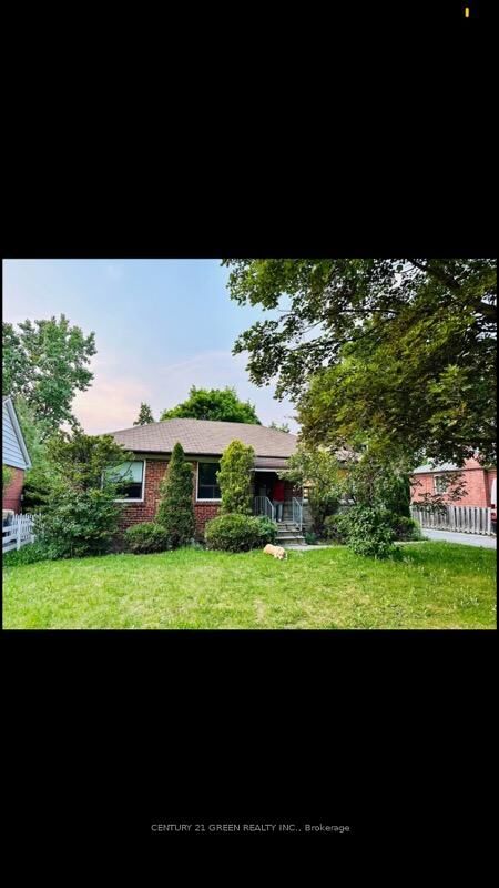 Property Photo:  26 Kenton Drive  ON M2R 2H8 