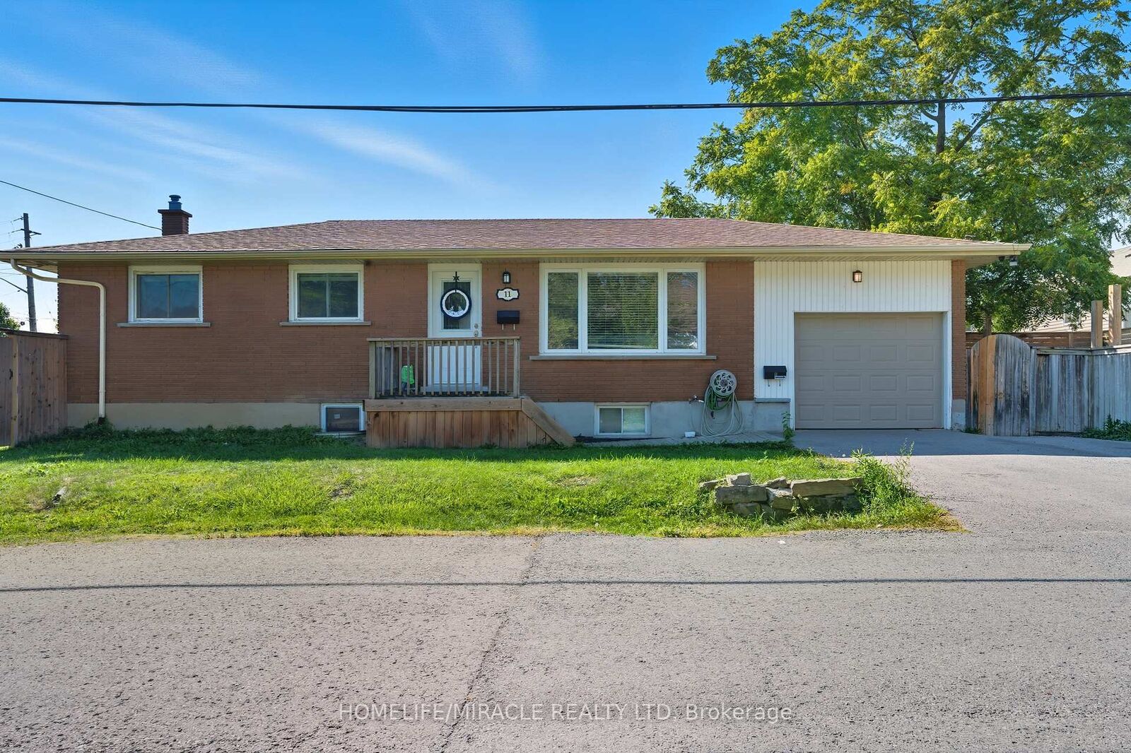 Property Photo:  11 Rockwood Avenue  ON L2P 1E3 