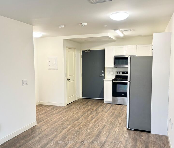 Photo de la propriété:  135 Station Street S 218  ON K8N 2S9