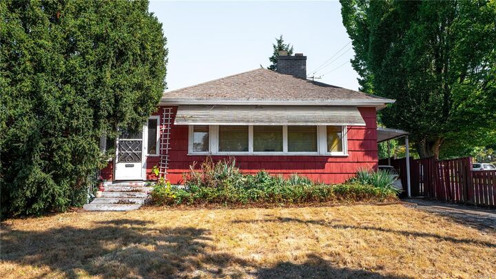 3111 Rutledge St  Victoria BC V8X 1N3 photo