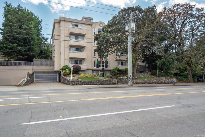 Property Photo: 1361 Hillside Ave 404 BC V8T 2B3