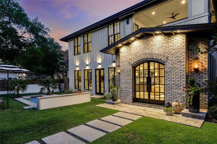 Property Photo:  901 Wayside Drive  TX 78703 